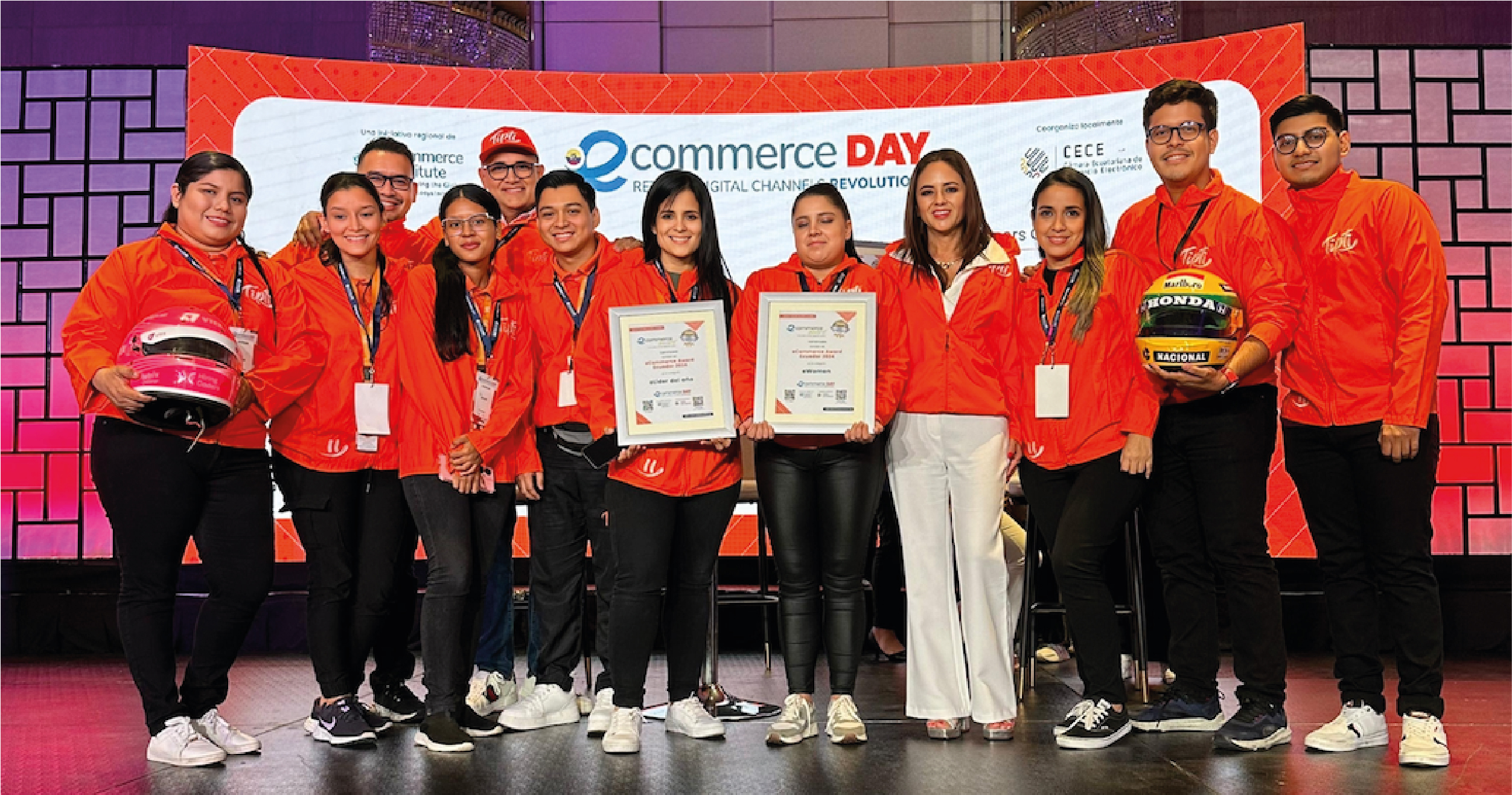 Tipti gana premios Ewomen y Elíder del Año en Ecommerce Awards Ecuador 2024